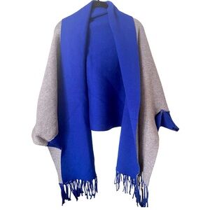 NWT Aprilio Reversible Blue Grey Short‎ Sleeve Fringed Wrap Sweater Poncho